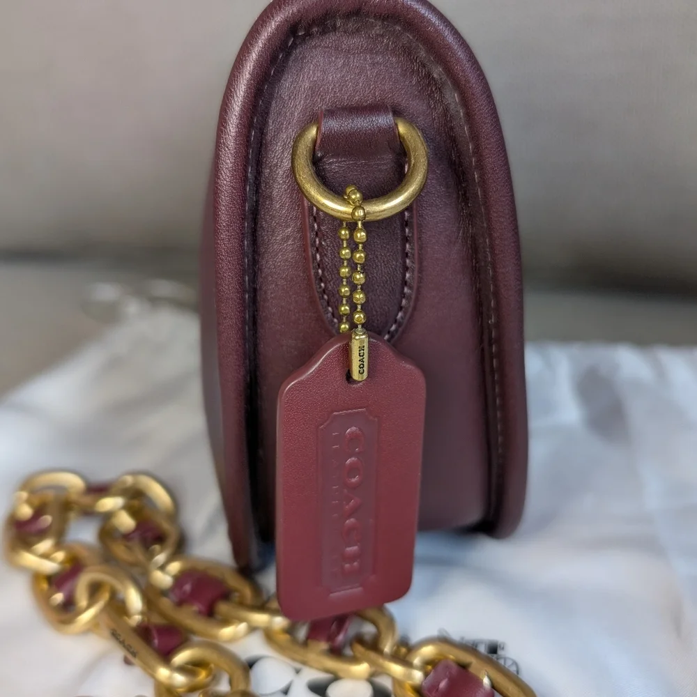 Coach swinger bag in wine with chain strap - Picture 9 of 11